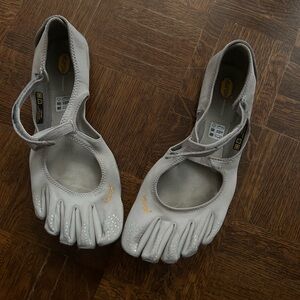 Vibram Women's Athletic Shoes in Gray